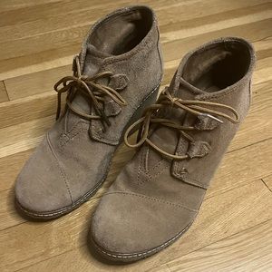 Tom’s‎ Taupe Tan Suede Desert Wedge Ankle Booties 7